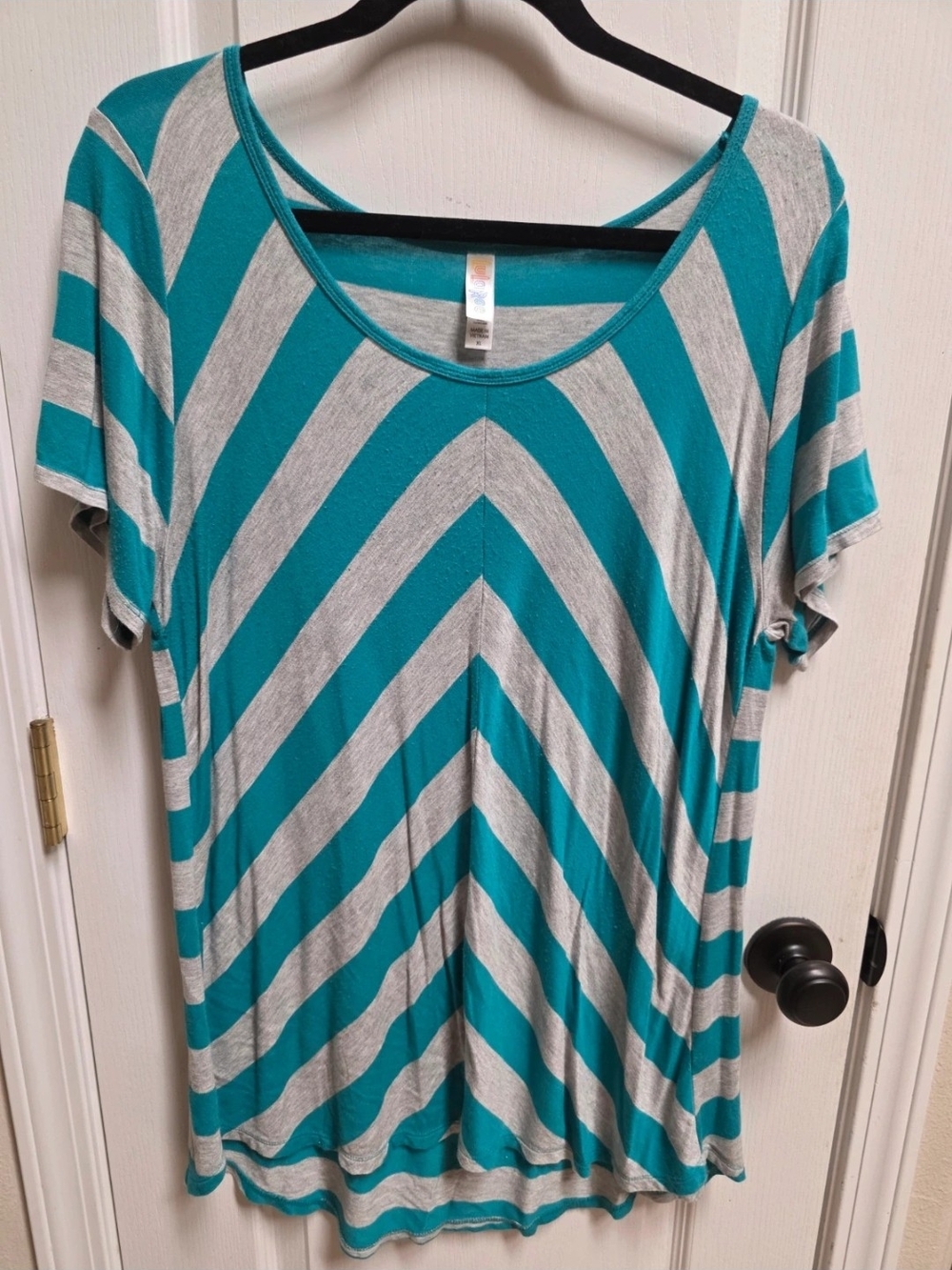 LuLaRoe Teal and Gray Chevron Scoop Neck Tee